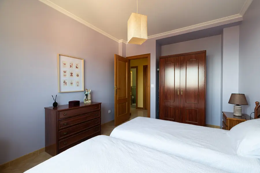 Schlafzimmer mit zwei Betten